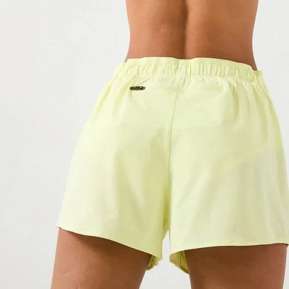 NEW BALANCE Womens L Activewear Running RC Seamless 3 Inch Breathable Shorts - Picture 2 of 8